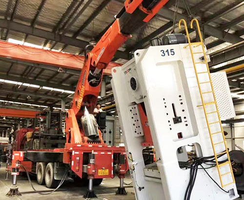 汤阴提升工作效率，选择优质折臂吊租赁服务