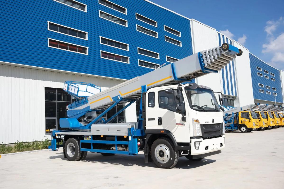 汤阴出租云梯车高空作业车 建筑垃圾搬运